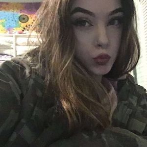 Meet your Posher, Kira